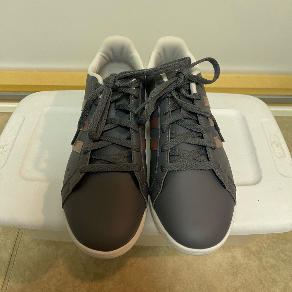 Women sneakers